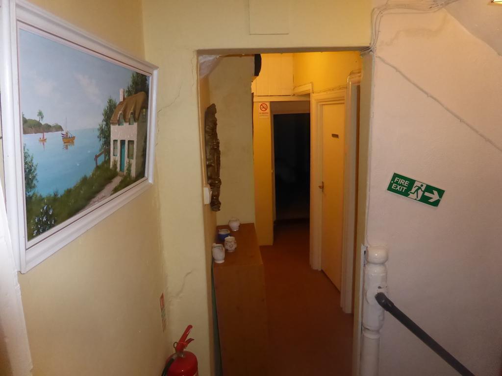 Kings Arms Hotel เพนริน ภายนอก รูปภาพ