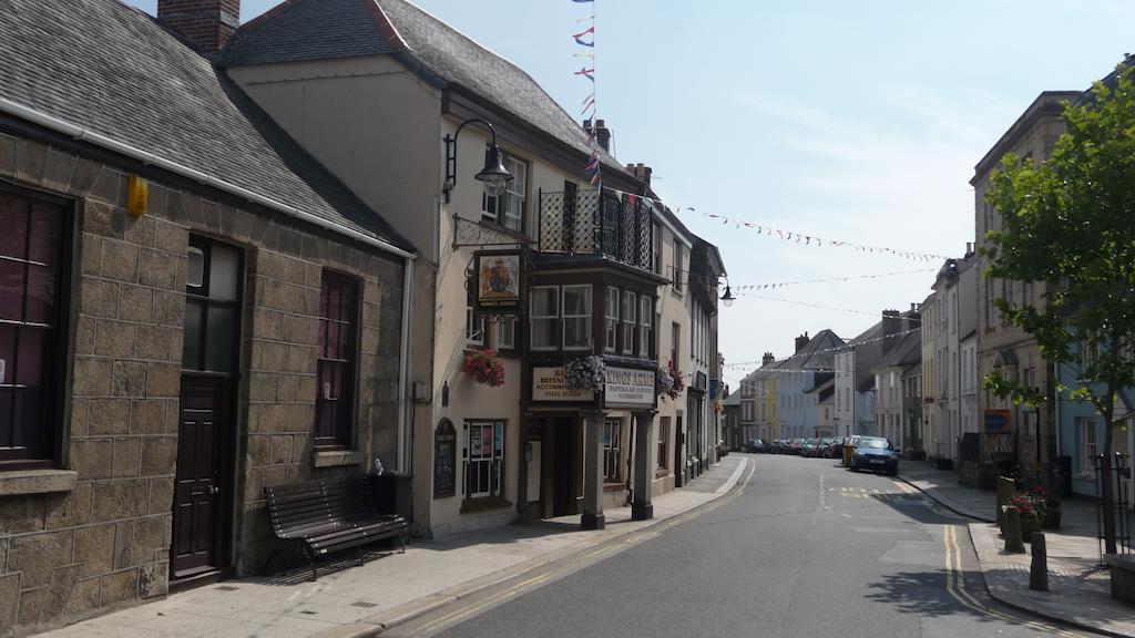 Kings Arms Hotel เพนริน ภายนอก รูปภาพ
