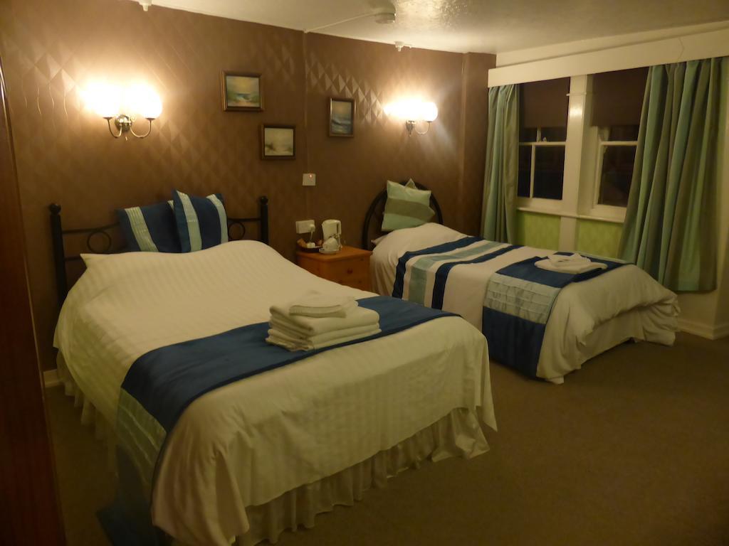 Kings Arms Hotel เพนริน ภายนอก รูปภาพ